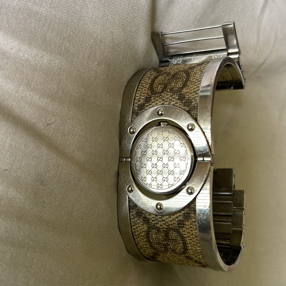 Gucci Watch - Picture 8 of 8